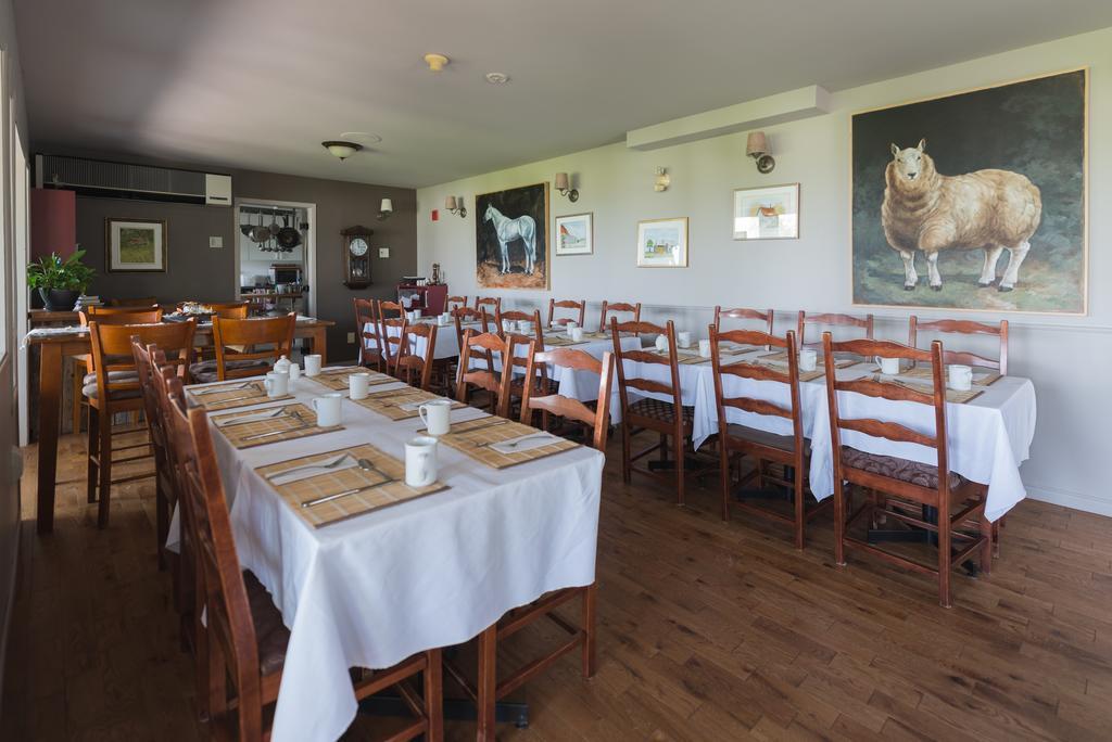 Auberge La Courtepointe Petite-Riviere-Saint-Francois Ngoại thất bức ảnh