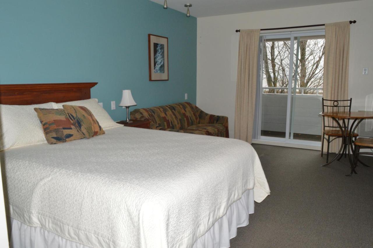 Auberge La Courtepointe Petite-Riviere-Saint-Francois Ngoại thất bức ảnh